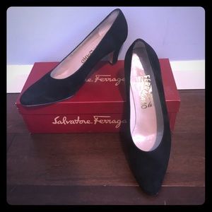 💐SALE: Salvatore Ferragamo suede black shoes
